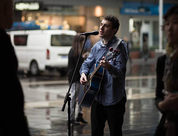 Acoustic Singer Melbourne - Louis - Wedding Bands - Entertainers